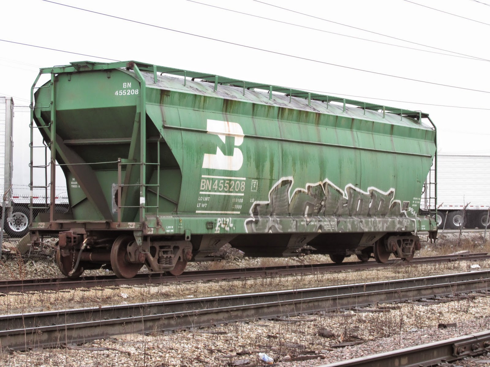 Eddie's Rail Fan Page A former Burlington Northern Railroad covered